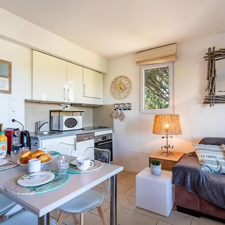 Appartement Les Marines-13 By Interhome